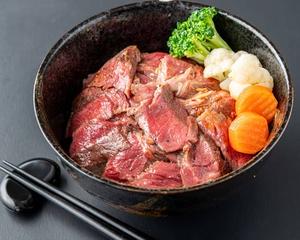 健康野菜とチャックテールの赤身丼(並)Choktail (M) with Vegetable