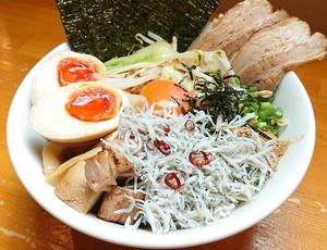 しらすぺペロンまぜそば