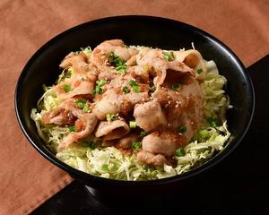 秋田桃豚の生姜焼き丼 Akita Momo Pork Ginger Rice Bowl