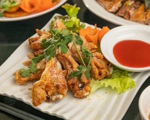 手羽先の塩唐揚げ Salted Fried Chicken Wings