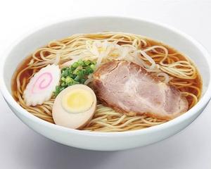 中華麺 Ramen with soy sauce based soup
