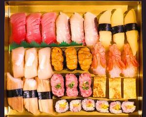特選握り3人前(盛り込み桶) Special Sushi Selection - Serving for 3 (Assorted Platter)