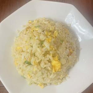 ニンニク炒飯
