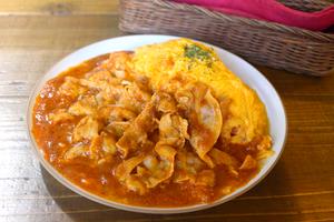 柔らか豚しゃぶカレーオムライス