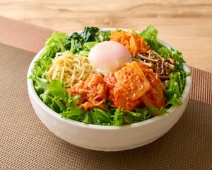スープセット割20%OFF【韓国ワカメスープ付き】本場韓国キムチと5種類のナムルビビンバ Bibimbap with Kimchi.