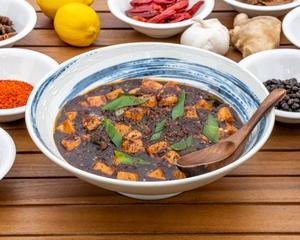 【圧倒的当店1番人気！】名物四川麻婆丼 (ごはん200g) Sichuan Mapo Rice Bowl
