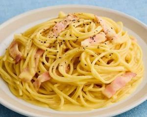 カルボナーラパスタ大盛り
