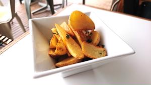皮付きフレンチフライ FRENCH FRIES
