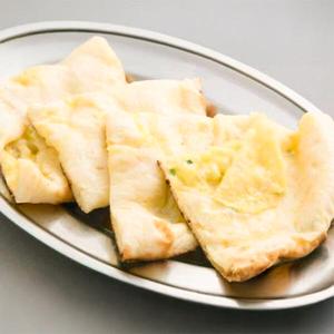 チーズナン Cheese Naan