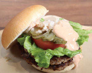 F-1168】フレッシュダブルハンバーガーDouble Burger with fresh vegetables