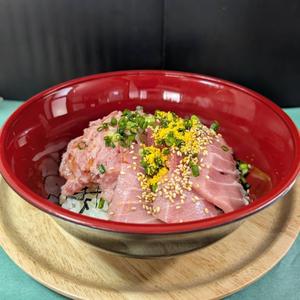 ネギトロと本鮪の漬け丼