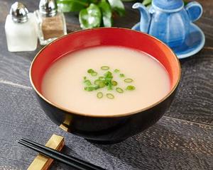 特製豚骨スープ