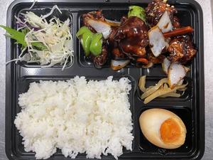 黒酢酢豚弁当
