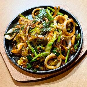 オジンオポックム Korean style squid stir fry