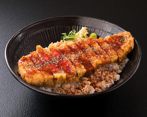 ブラックアンガス種 サーロイン牛カツ丼 180g