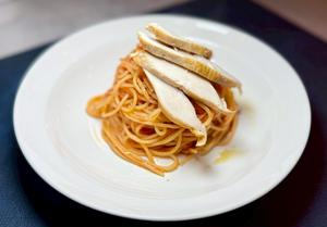 スモークチキンのトマトパスタ