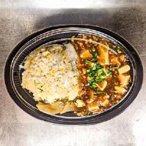 炒飯プレート麻婆豆腐 Fried Rice and Mapo Tofu