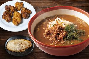 伊勢味噌らーめん+炙りチャーシュー1枚+から揚げ5個