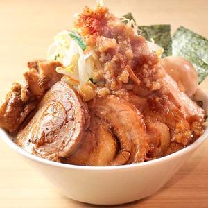YR05 メガ豚野郎ラーメン