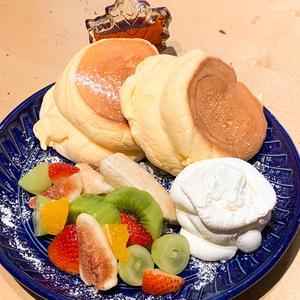 季節のフルーツ盛り合わせパンケーキ