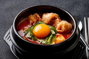 韓国カルビ丼とスンドゥブ 洞山 牛もつスンドゥブ