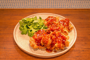鶏の唐揚げ(ヤンニョムソース)