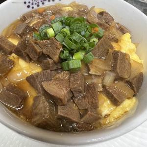 牛タンあんかけ丼