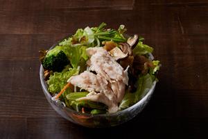 キノコと蒸し鶏のサラダ Mushroom ＆ Steamed Chicken Salad