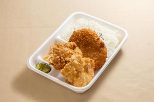 からコロ弁当(醤1塩1コロッケ1、計3コ)