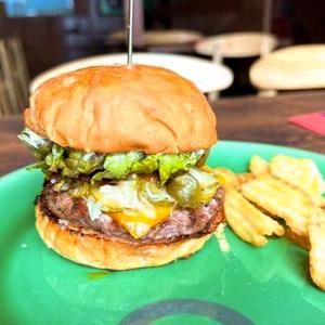 クラシックチーズバーガー【ポテト付きのセット】