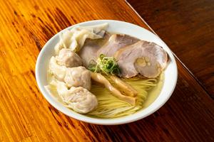 中華そば塩ワンタン