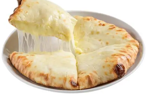 チーズナン/ Cheese Nan