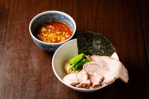 チャーシュー入り辛いつけ麺