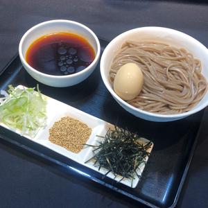 なぜ蕎麦にラー油を入れるのか。 味玉もりそば