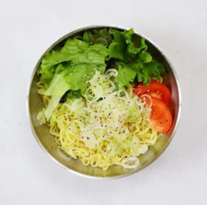 道産名物ラーメンサラダ