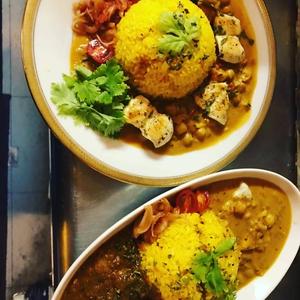 チキンとキーマ2種あいがけカレー