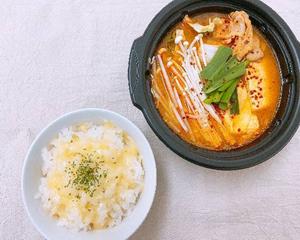 旨辛キムチチゲ鍋(シメ用ご飯+チーズのリゾットセット)