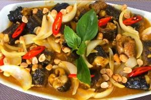 LUON XAO LAN (ウナギと野菜煮)