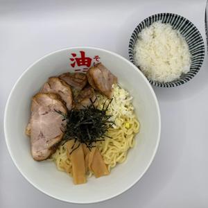 チャーシュー油そばと白飯セット