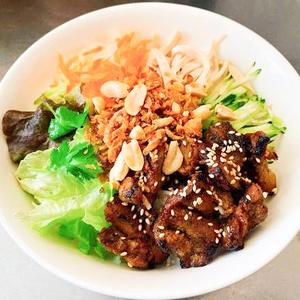 まぜ麺のブンと焼肉