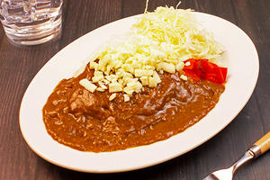 【濃厚なコク】溶けるチーズカレー