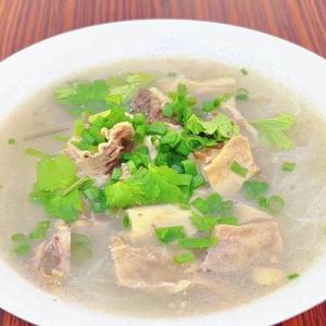 牛もつ春雨スープ