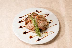 豚バラ肉の香草焼き(ポルケッタ)
