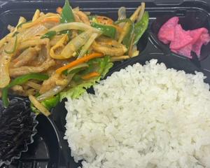 青椒肉絲弁当
