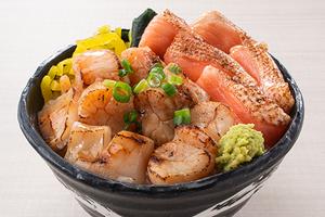 3.炙りトロサーモンと炙りトロ肉ホタテ丼