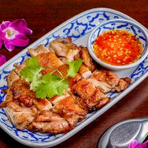 ガイヤーン(鶏モモのイサーン式炭火焼き) Gai Yang (Thai Grilled Chicken)