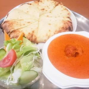 バターチキンカレーセット(チーズナン、サラダ付)