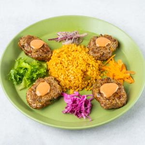 トルコ風の炭火焼ハンバーグKofte