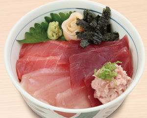 白木屋 まぐろ尽くし丼
