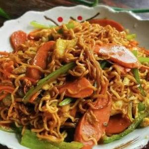 インスタントラーメン焼き(炒方便面)